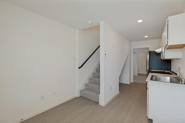 Photo - 1037 Bishop Crk Dr