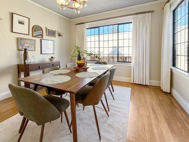 Photo - 2104 Carmelita Ave