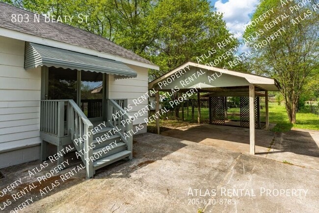 Photo - 803 N Beaty St