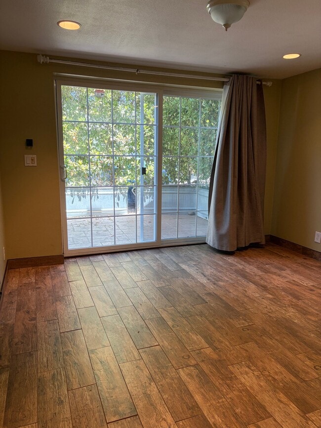 Photo - 3775 Gard St Unidad B