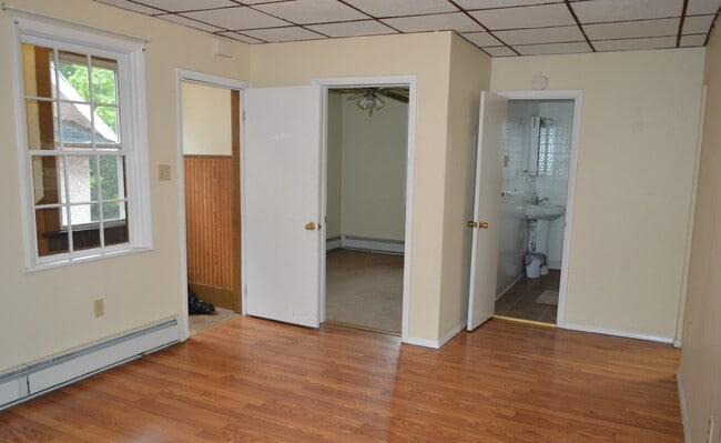 Photo - 211 S Main St