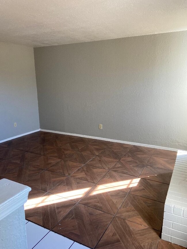 Photo - 2125 Beaumont Dr