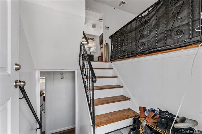 Photo - 22 Hudson Pl Unit 22