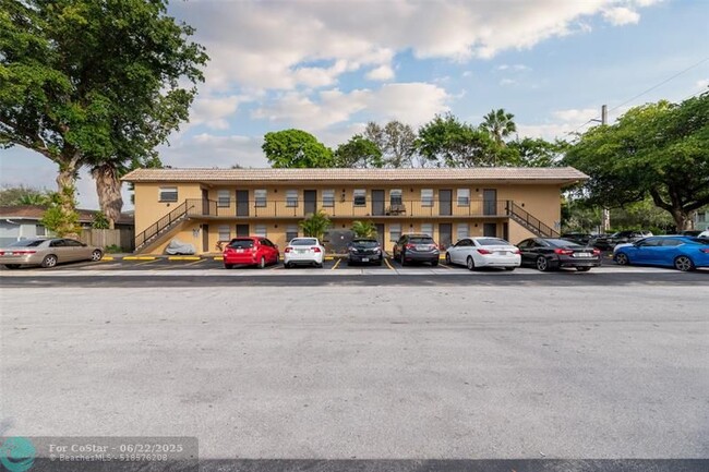 Photo - 1151 NE 17th Ct Apartment Unit 27