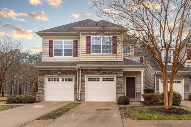 Building Photo - Golf course views in Braemar Creek 3 beds