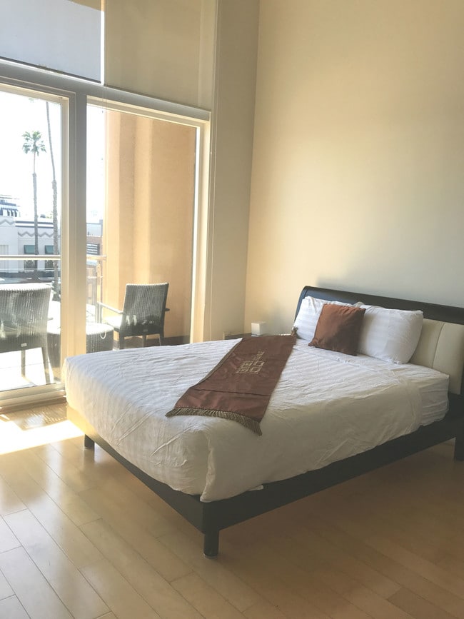 Standard Suite #7