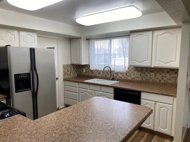 Photo - 2 Weeks Rent Free! 4 Bed, 3 Bath Condo in South Ogden