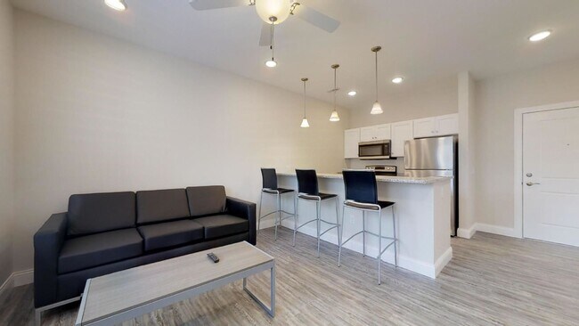 Photo - 309 W Washington