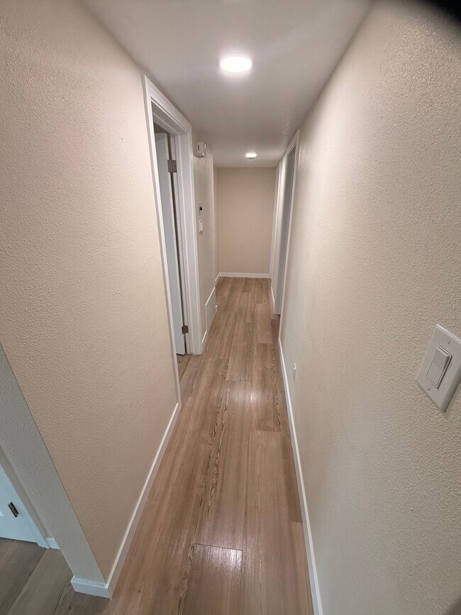 Photo - 2801 Texas St NE