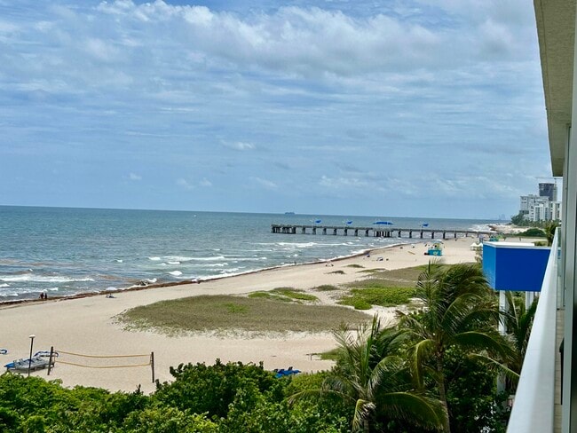 Building Photo - 704 N Ocean Blvd Unit 504