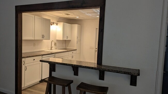 Photo - 4665 W Hedges Ave