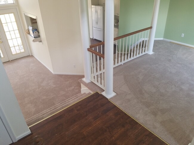 Photo - 807 Lantern Pl