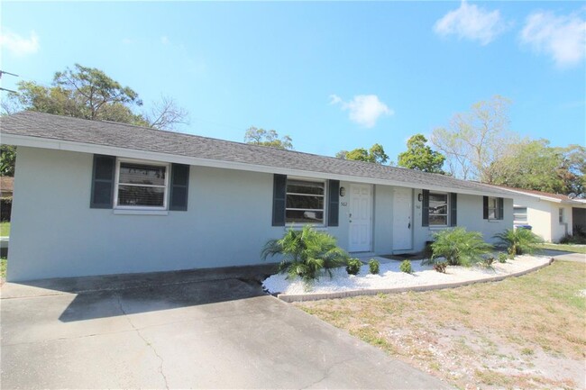 Building Photo - 562 Briarwood Rd Rental
