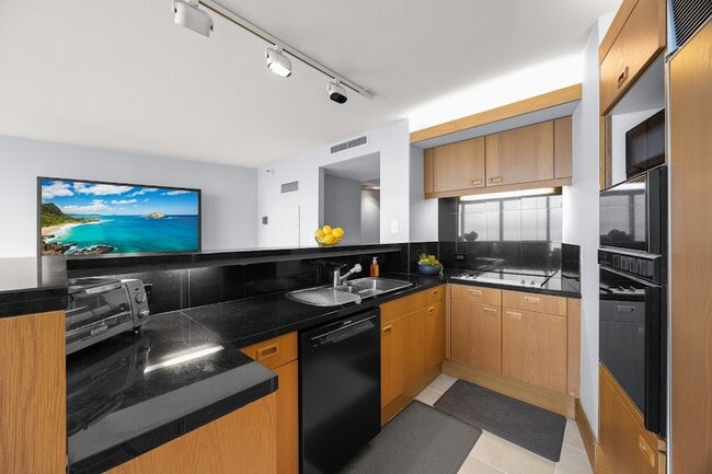 Photo - 1330 Ala Moana Blvd