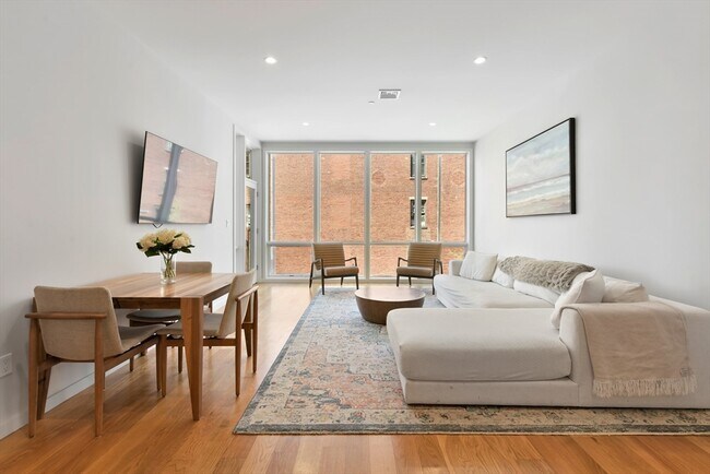 Photo - 531-533-533 E 2nd St Unit 201