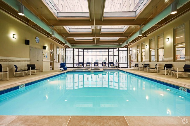 Year Round Swimming Pool - Miller and Rhoads Residences Rental