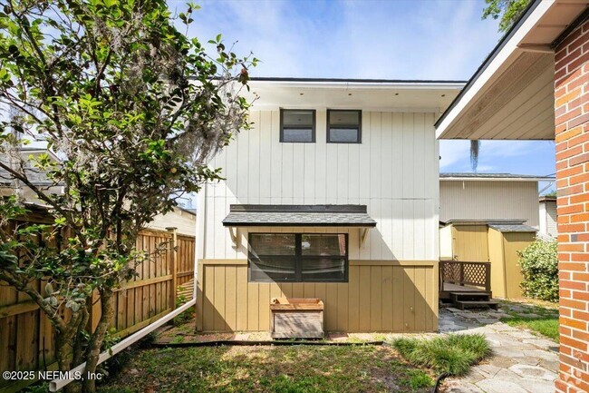 Building Photo - 1514 McDuff Ave S Rental