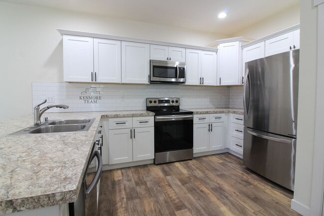Photo - 3 Bedroom, 2.5 Bath Townhome in Kennewick