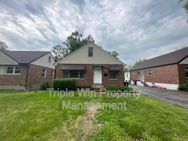 Photo - 6918 Etzel Ave