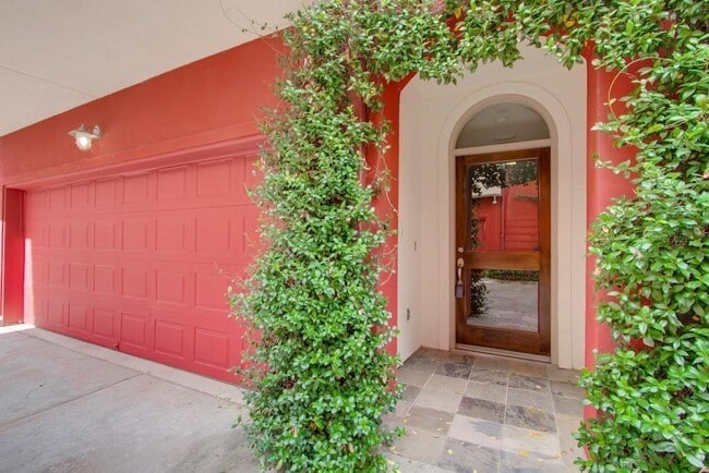 Photo - 408 Parker St