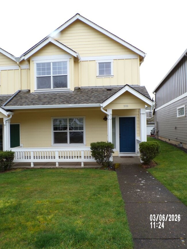 Building Photo - Newly remodeled Meadows Townhome