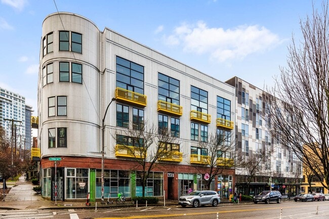 Building Photo - 615 E Pike St Unit 302