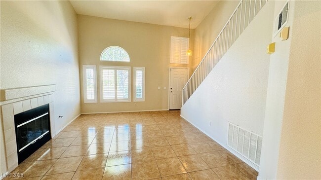 Photo - 513 Recognition Pl