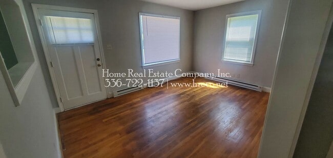 Photo - 1500 Montague St