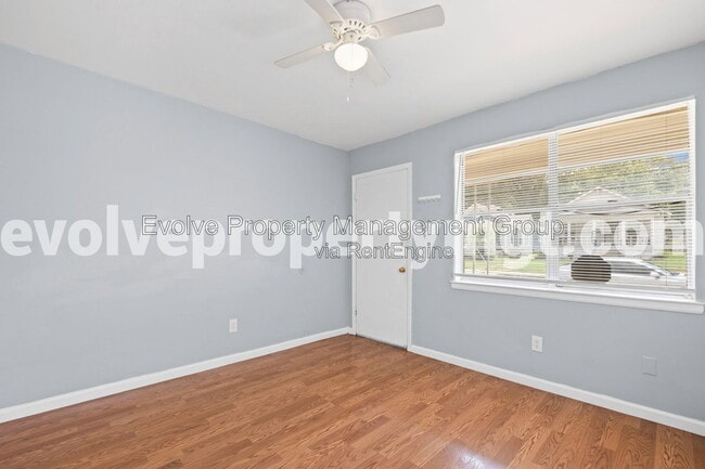 Photo - 2020 Vinton Ave