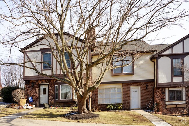 Photo - Royal Glen Townhomes