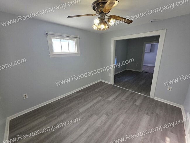 Building Photo - 3824 Parrish Ave Unit 2nd Floor