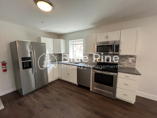 Photo - 1420 E 17th St Unit 1