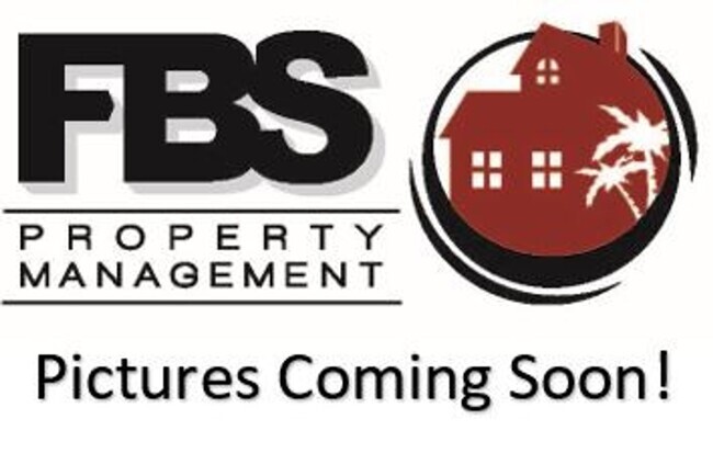 Building Photo - 3 bedroom house in Santee with Large yard,...