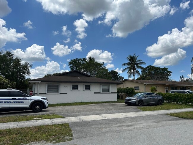 Photo - 6140 SW 41st Ct