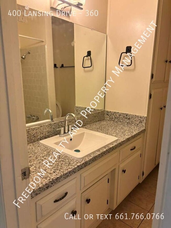 Photo - 400 Lansing Dr Unit 360