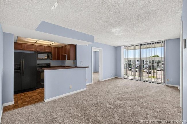 Photo - 724 Executive Center Dr Unit 31