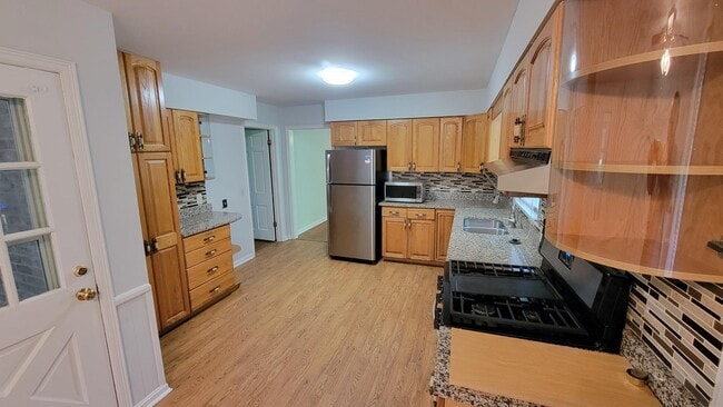 Photo - 6525 Williamson Dr NE