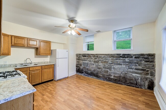Photo - 4 Underwood St Unit 2