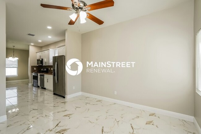 Building Photo - 3 Bedroom Pet-Friendly Home in LEHIGH ACRE...