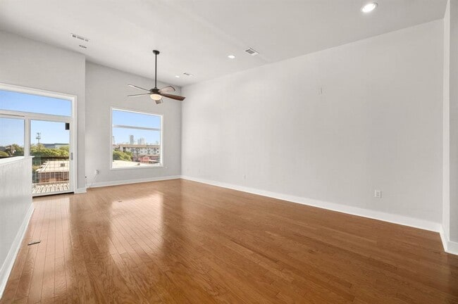 Photo - 1702 S Lamar Blvd Unit 15