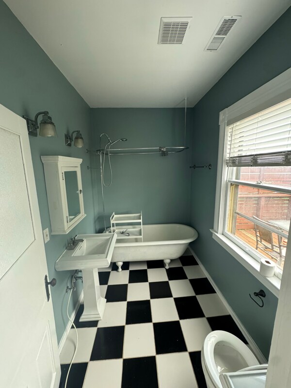 Photo - 33 NE San Rafael St