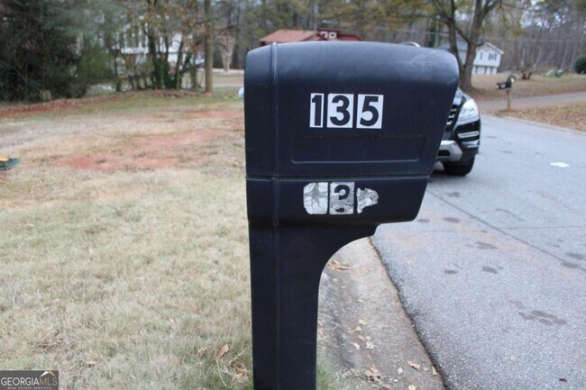 Photo - 135 Omega Dr