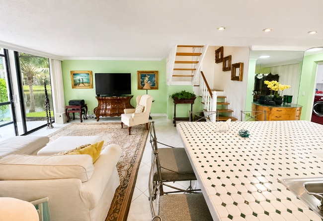Photo - 2910 SW 87th Terrace Unidad 1708
