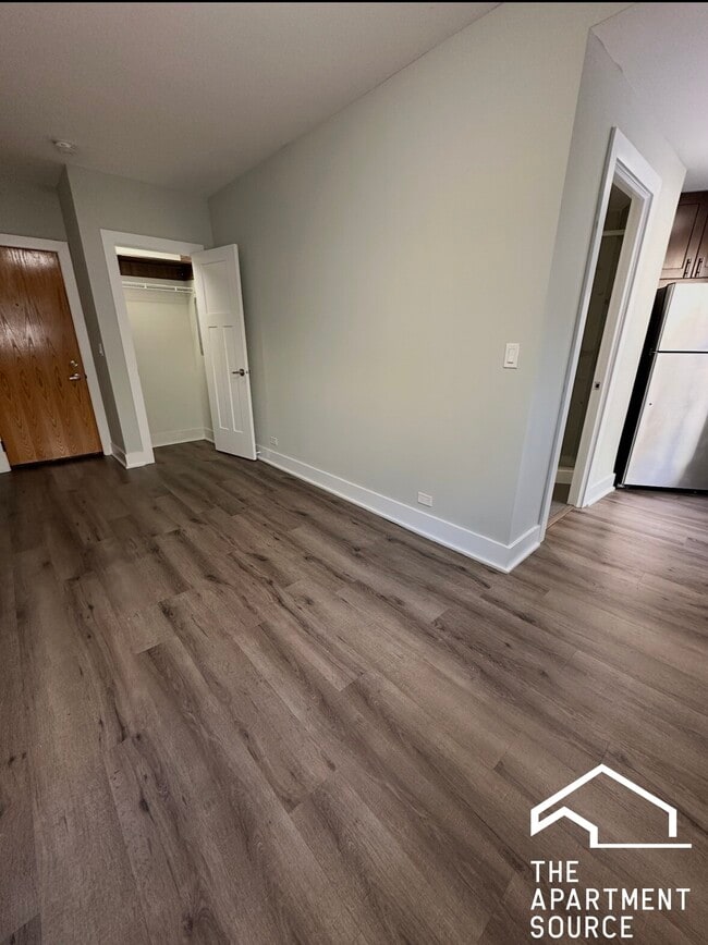 Building Photo - 725 St Johns Ave Unit A13