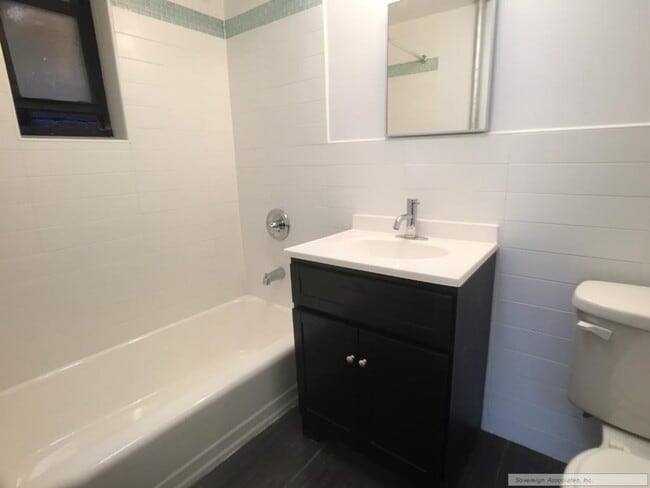 Photo - 1885 Amsterdam Ave Unidad 2B