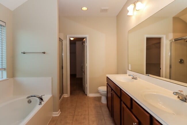 Photo - 1315 Lucas St