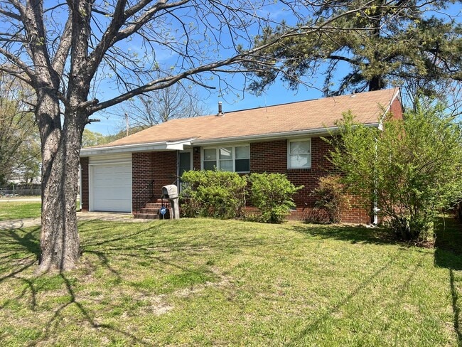 Photo - 718 Powhatan Pkwy