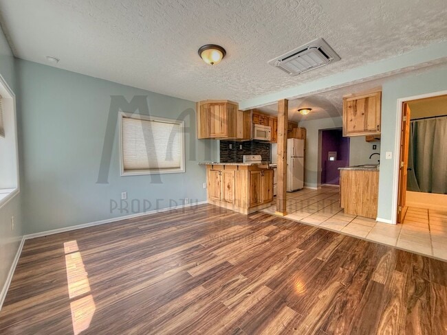 Photo - Spacious Dwight Merkel Home