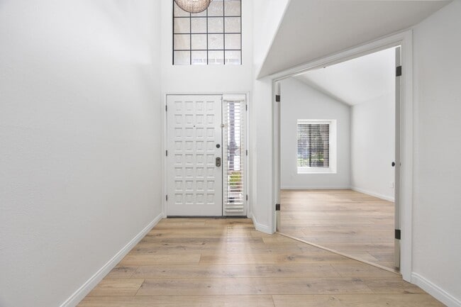 Photo - Beautiful Home in the Vineyards!