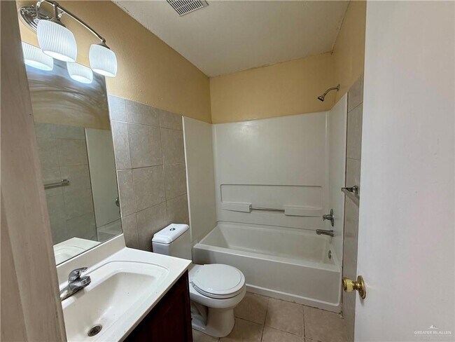 Photo - 6901 S Verano St